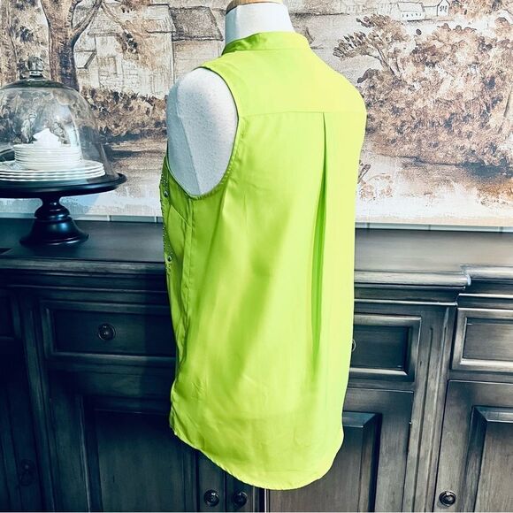 Michael Kors Sleeveless Lemon Lime Buttoned Down Blouse size M - Picture 5 of 7
